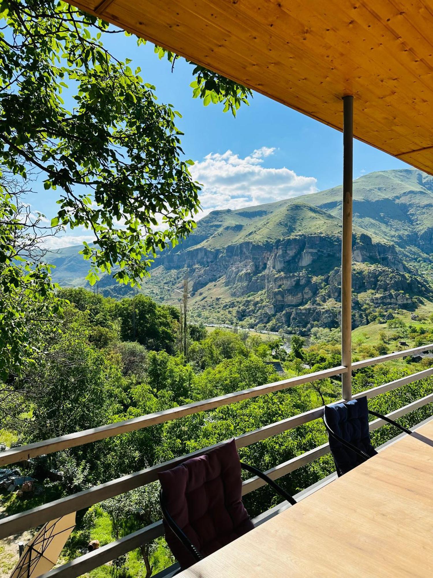 Hotel Vardzia Terrace Exterior photo